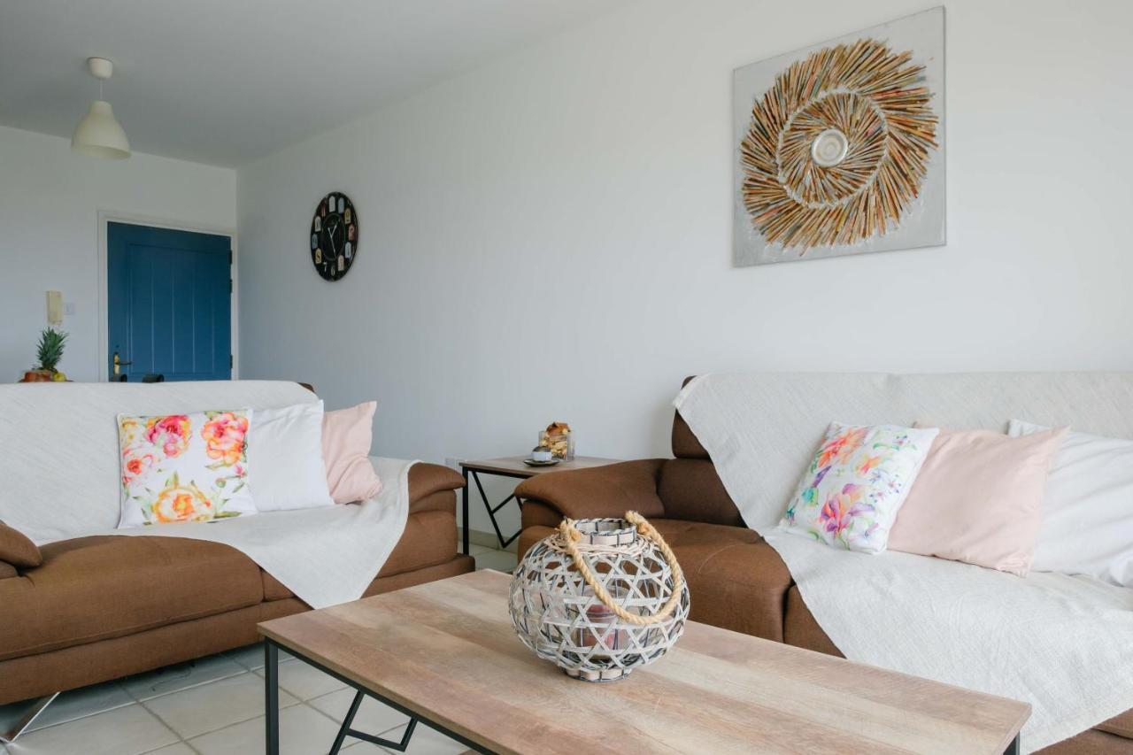Hermes Gardens 2 Bedroom Sea View Flat In