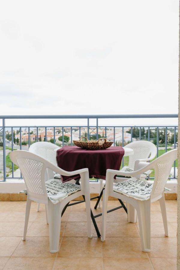 Hermes Gardens 2 Bedroom Sea View Flat In Apartment