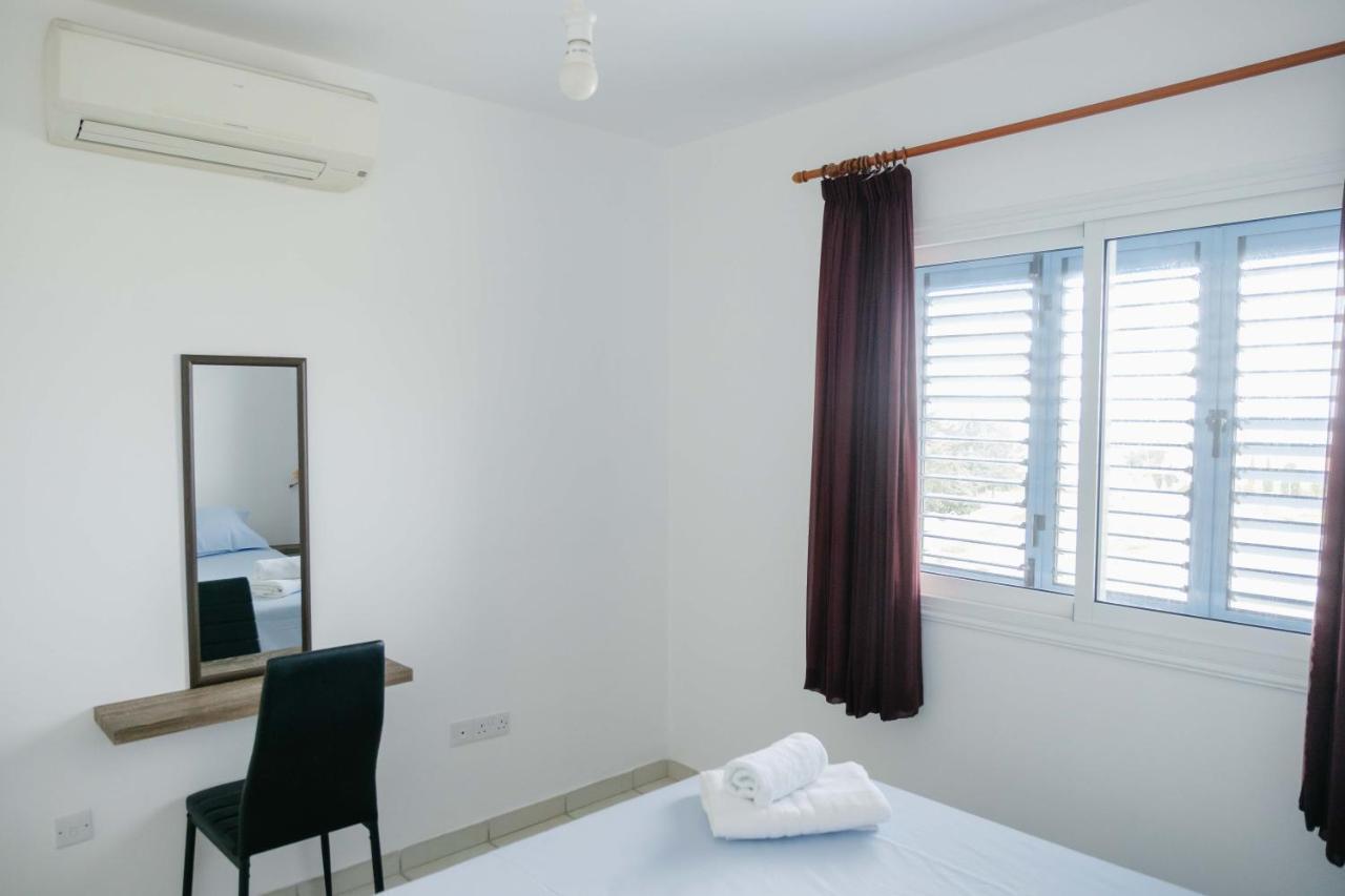 Hermes Gardens 2 Bedroom Sea View Flat In Apartment Paphos