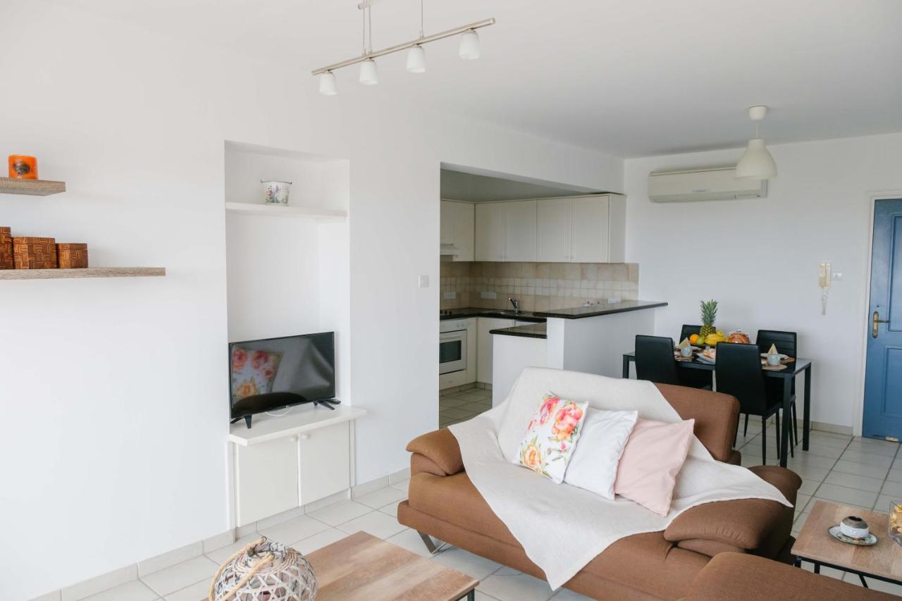 Apartment Hermes Gardens 2 Bedroom Sea View Flat In *