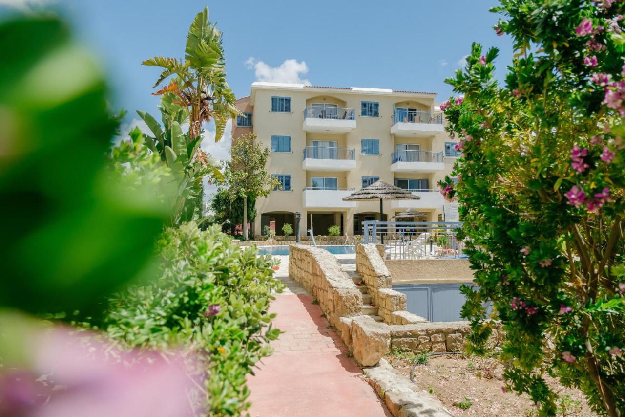 Hermes Gardens 2 Bedroom Sea View Flat In * Paphos
